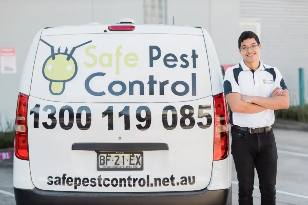 Safe-pest-control-Team
